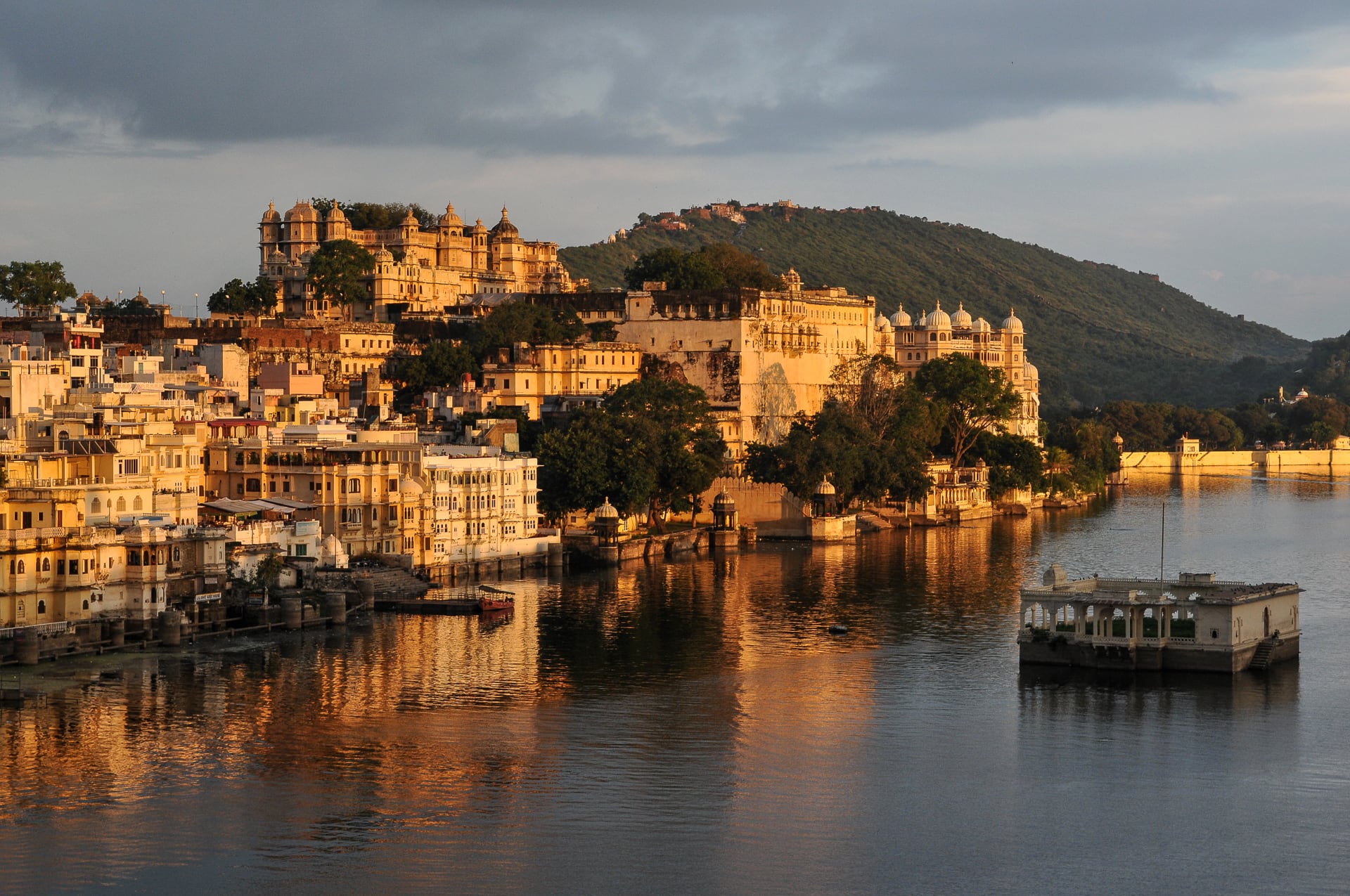 Udaipur The Venice Of The East Awaygowe