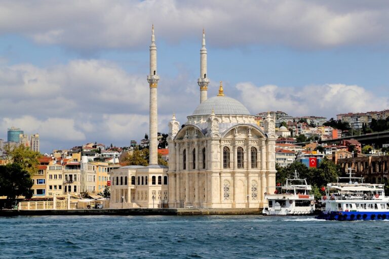 The Best Bosphorus Cruise for Your Travel Style in 2024