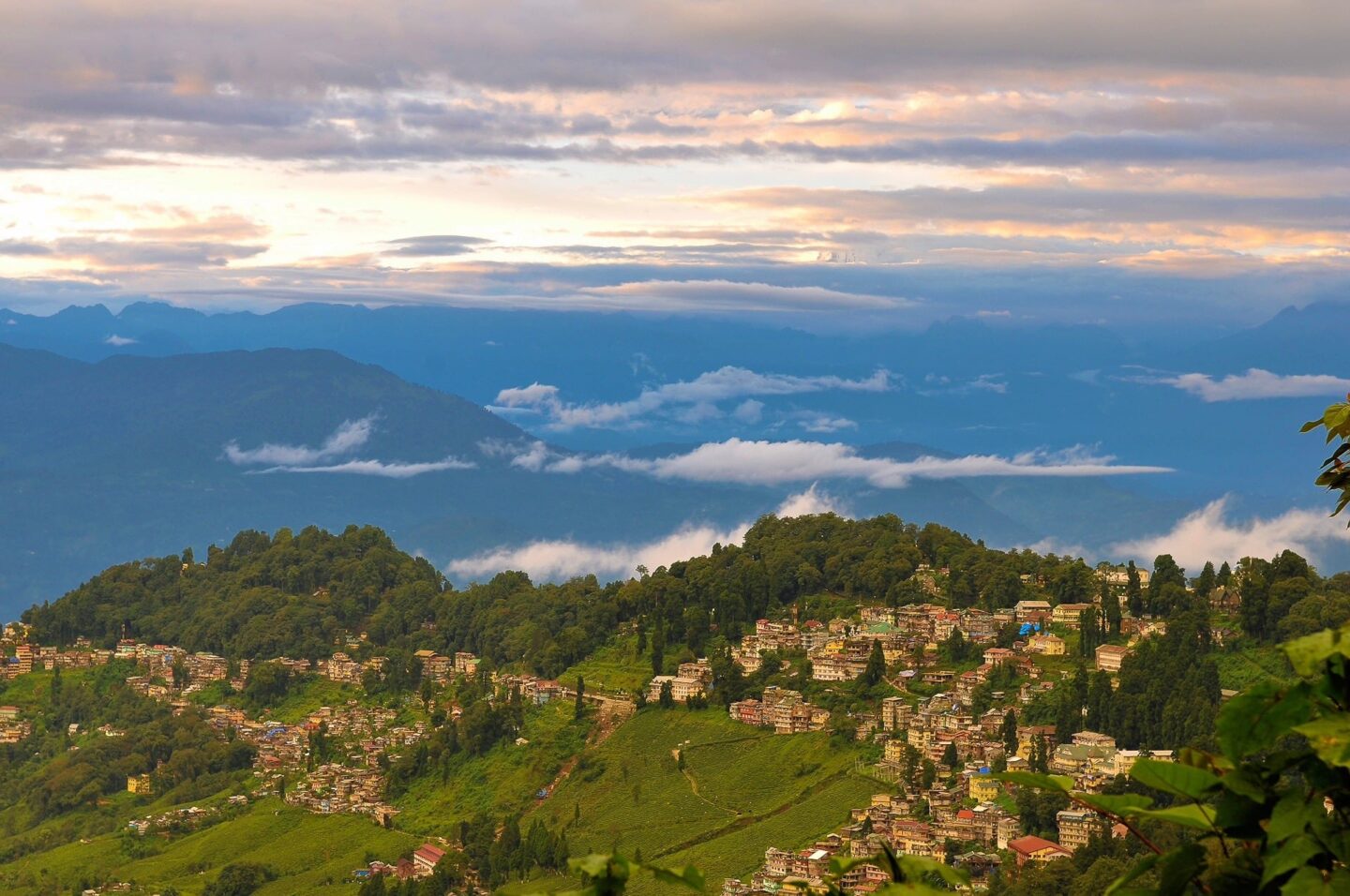 Darjeeling Hill Station: Read This Before You Go - AwayGoWe Travel Blog