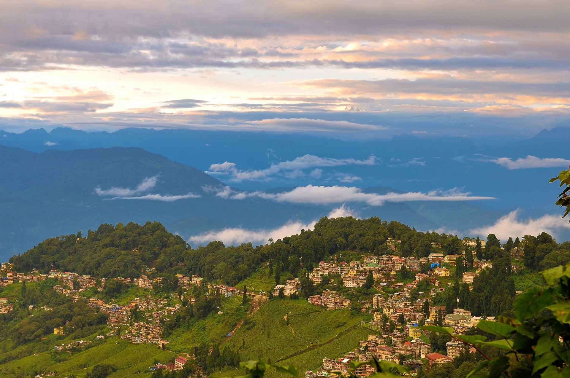 10 Best Hotels in Darjeeling for the Perfect Vacation (2021 Edition)